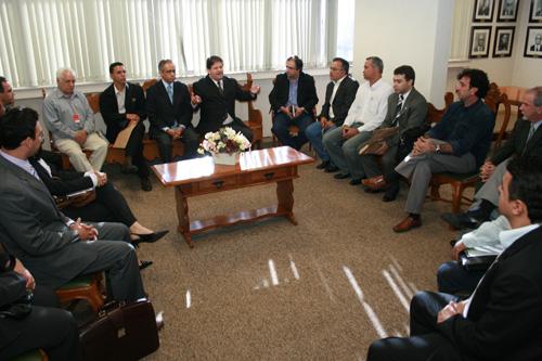 Representantes da OAB e lideranças sindicais se reúnem com presidente do TRT (imagem 1)