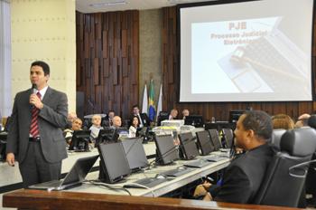 Diretores de Secretaria de VTs recebem treinamento em PJe (imagem 2) Diretores de Secretaria de VTs recebem treinamento em PJe (imagem 2)