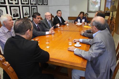 Doação de terreno para construção de sede própria em Iturama é tema de reunião no TRT (imagem 1)