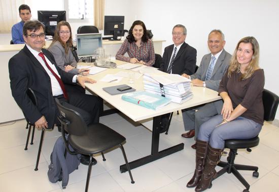 Desembargador do TRT-RJ visita Secretaria de Execuções e Precatórios e Núcleo de Pesquisa Patrimonial do TRT-MG (imagem 1)