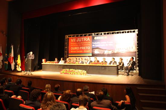 Aberto em Ouro Preto Encontro Luso-Brasileiro de Juristas do Trabalho (imagem 1)