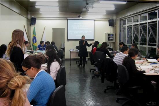 Alunos de Direito da UFMG utilizam Laboratório de Práticas Trabalhistas (imagem 2)