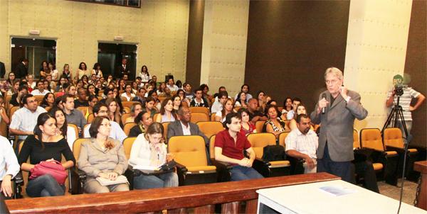 Dia dos estagiários é comemorado com palestra de Antônio Álvares (imagem 2)