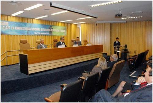 Dirigentes participam de Curso de Formação Continuada em Administração Judiciária de Tribunais Regionais do Trabalho (imagem 1)