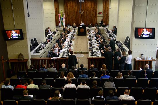 Pleno se informa sobre projeto de disponibilização de acórdãos e examina várias matérias (imagem 1)