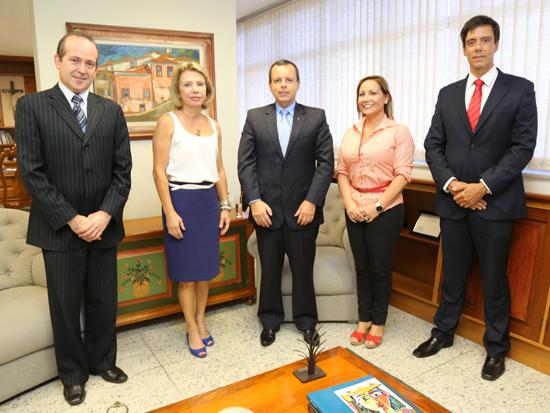 Presidente do TRT recebe visita de cortesia de representantes do Banco do Brasil (imagem 1)