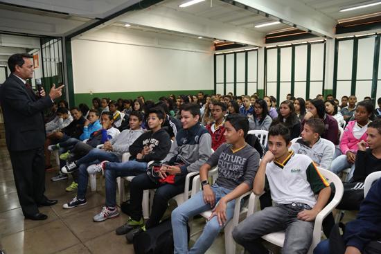 Gestor regional do Trabalho Seguro leva programa às escolas (imagem 1)