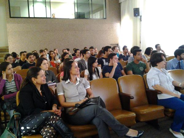 Estudantes da UFMG participam de atividades judiciais no Laboratório do TRT (imagem 1)