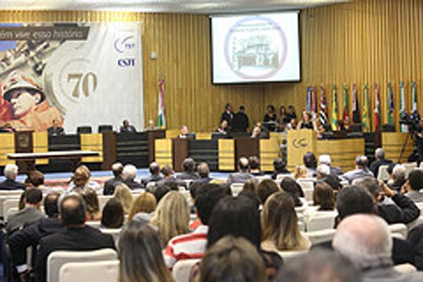 Presidente participa de homenagem do TST aos 70 anos da CLT (imagem 1)