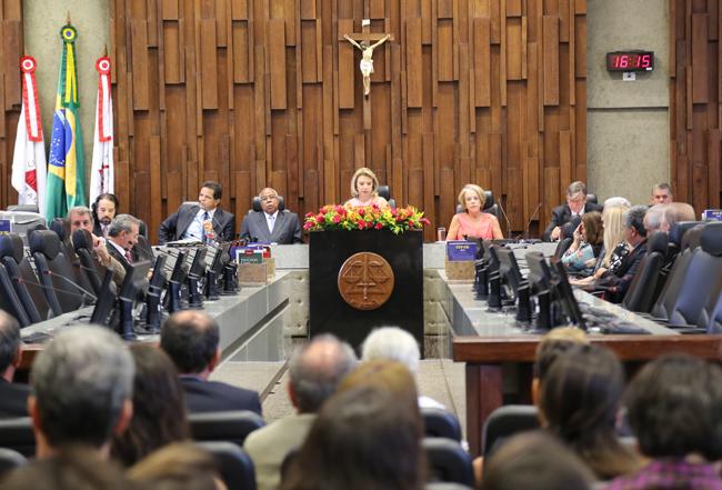 Questões polêmicas do Direito do Trabalho são tratadas pela Escola Judicial em tarde de posse na ABDT (imagem 1)