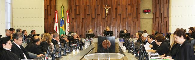 Primeiro Pleno da nova Administração homenageia desembargador falecido (imagem 1)