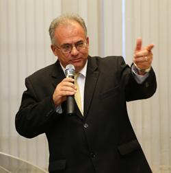 Ministro diz ter recebido maior homenagem da vida e bate firme no Projeto de Lei 4.330 (imagem 3) Ministro diz ter recebido maior homenagem da vida e bate firme no Projeto de Lei 4.330 (imagem 3)