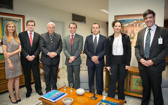 Presidente do TRT recebe visita do procurador-chefe da União em MG (imagem 1)