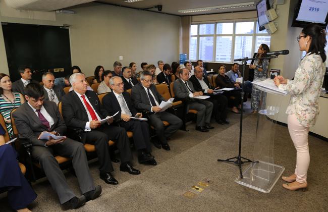 Reunião de dirigentes do TRT/MG debate corte orçamentário (imagem 1)