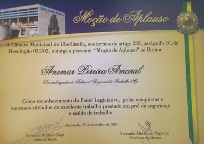 Desembargador Anemar Amaral recebe Moção de Aplauso em Uberlândia (imagem 1)
