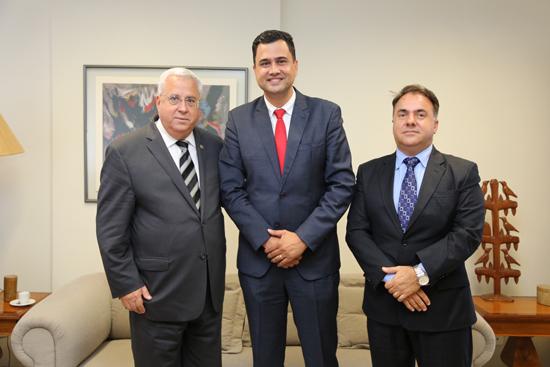 Presidente recebe visita de vereador eleito (imagem 1)