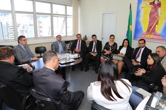Vice-corregedor recebe representantes da cidade de Coronel Fabriciano (imagem 1)