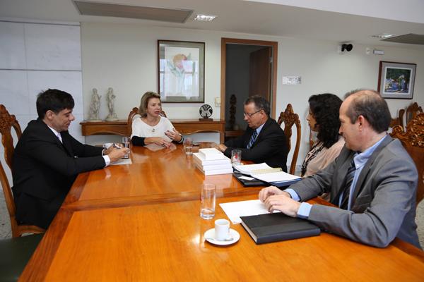 Presidente do TRT3 recebe representantes do Banco do Brasil (imagem 1)