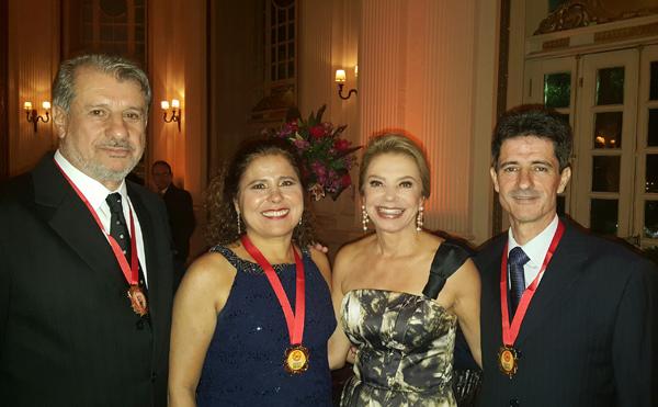 Desembargador, juiz e servidora recebem medalha da Amat (imagem 1)