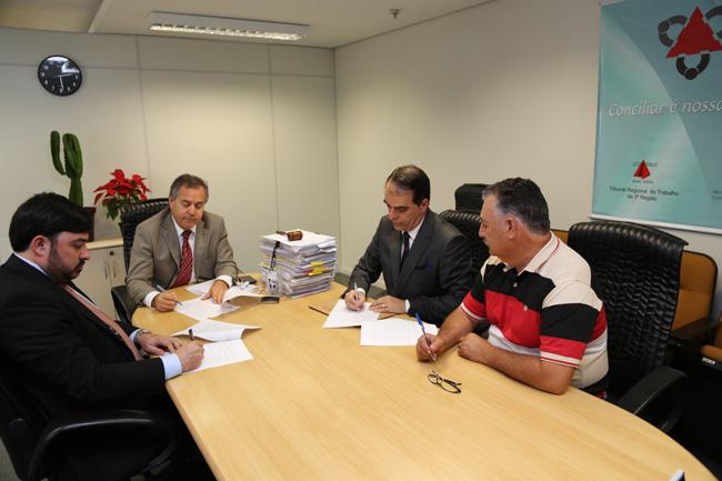 Acordo beneficia 467 trabalhadores terceirizados (imagem 1)