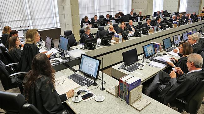 Pleno homenageia desembargador Heriberto por aposentadoria (imagem 1)