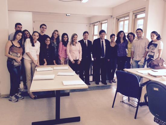 Alunos da PUC participam de atividades no Laboratório de Atividades Judiciais no Centro de Memória (imagem 1)
