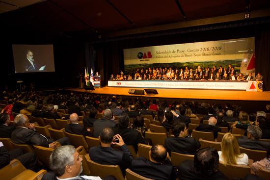 1º Vice-presidente representa TRT-MG em posse da OAB (imagem 1)