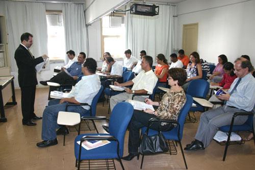 Servidores do TRT participam de curso sobre compra direta (imagem 1)
