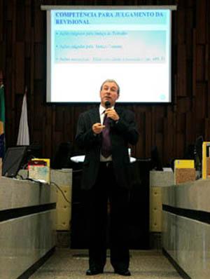 Lançado livro sobre indenizações por acidente do trabalho (imagem 1)