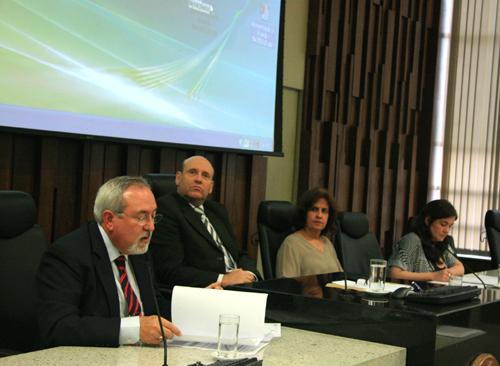 Lançamento da Revista do TRT fecha Seminário sobre execução trabalhista (imagem 1)