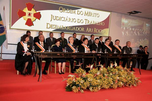TRT-MG homenageia personalidades com Comenda Ari Rocha (imagem 2)
