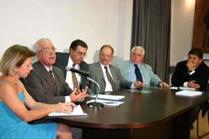 Juíza Maria Laura Franco Lima de Faria, vice-presidente judicial; ministro José Luciano de Castilho Pereira; juiz João Alberto de Almeida; juiz Tarcísio Alberto Giboski, presidente do TRT; juiz José Miguel de Campos, vice-presidente administrativo e juiz Paulo Roberto Sifuentes Costa, corregedor do TRT