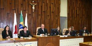 Juíza Ângela Castilho Rogedo Ribeiro, Juiz José Roberto Freire Pimenta, diretor da Escola Judicial, Juiz Tarcísio Alberto Giboski, presidente do TRT, Juíza Cristiane  Souza de Castro, Juíza Tânia Mara Guimarães Pena, Juiz Antônio Álvares da Silva e o Juiz João Alberto de Almeida, presidente da Amatra3