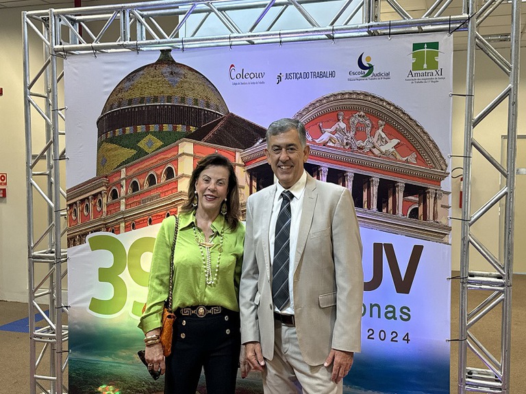 Ouvidor e vice-ouvidora do TRT-MG