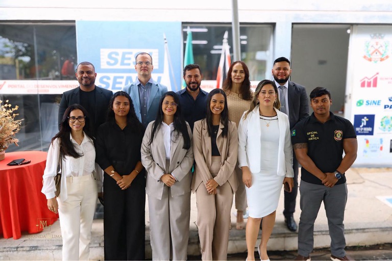 presentes à inauguração.jpeg Autoridades, servidores e colaboradores presentes à inauguração do Pid de Salinas