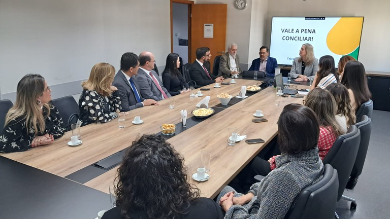 Representantes do Cejusc-2, do TRT-MG, da Vale e do sindicato Metabase/BH na reunião do Projeto Vale a Pena Conciliar