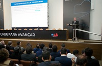 Na presença de ministros, presidente do TRT-MG realiza palestra em curso para atuação no TST