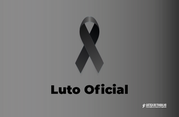 arte de fundo cinza e preto com laço preto em sinal de luto