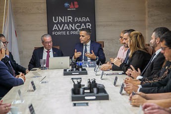 Presidentes do TRT-MG e da OAB lado a lado durante apresentação do PPLR