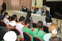 Receita Federal, em parceria com o TRT-MG e com o MPMG, doa minicomputadores apreendidos para escolas municipais de BH