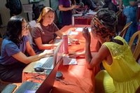 TRT-MG presta assistência a mulheres na edição especial do "Rua de Direitos"