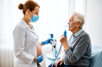 Fisioterapeuta grávida exposta a doenças respiratórias será indenizada por hospital federal em BH