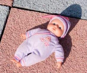 trabalho_infantil_295_boneca_abandonada.jpg