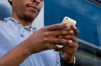 Semana da Consciência Negra: Justiça do Trabalho confirma justa causa de trabalhador que enviou áudio com ofensa racista a colega de trabalho