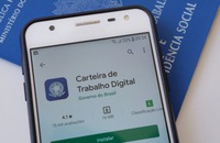 Trabalhadora vai à Justiça para provar que nunca trabalhou para município que registrou contratos falsos em CTPS Digital
