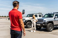 Uso indevido da imagem e voz de empregada em vídeos publicitários gera indenização