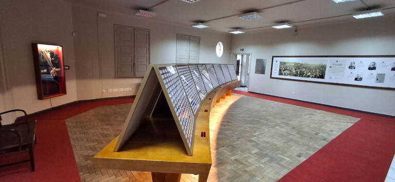 Sala da exposição "Magistrados do TRT ao longo da história"